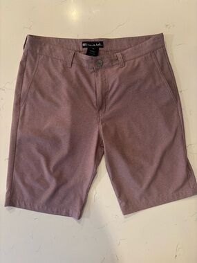 Travis Matthew
 Sand Harbor Shorts 35 Heather Garnet Performance Golf Stretch